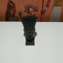 Load image into Gallery viewer, Collectable Nefertitis head
