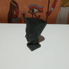 Load image into Gallery viewer, Collectable Nefertitis head
