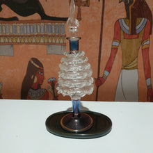 Load image into Gallery viewer, Collectable oil perfume bottle
