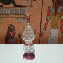 Load image into Gallery viewer, Collectable oil perfume bottle
