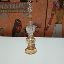 Load image into Gallery viewer, Collectable oil perfume bottle
