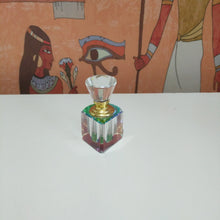 Load image into Gallery viewer, Collectable Crystal oil perfume bottle
