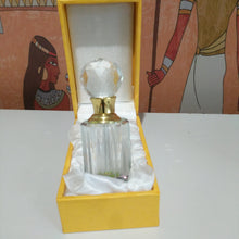 Load image into Gallery viewer, Collectable Crystal oil perfume bottle
