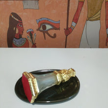 Load image into Gallery viewer, Collectable Crystal oil perfume bottle
