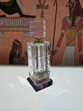 Load image into Gallery viewer, 3 D latest home design Crystal bottle
