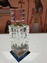 Load image into Gallery viewer, 3 D latest home design Crystal bottle

